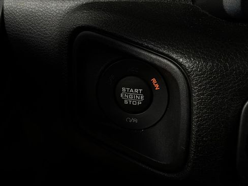Used 2025 Jeep Wrangler Unlimited Sport AWD/4WD image 26