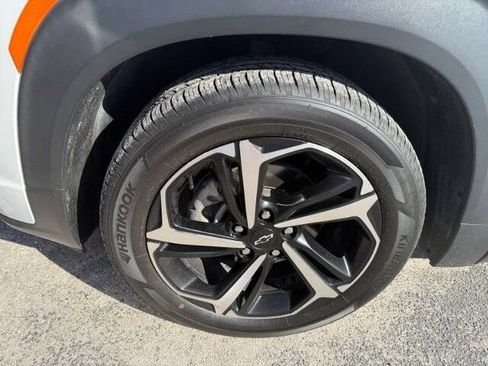 Used 2023 Chevrolet TrailBlazer RS FWD image 8