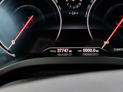 Used 2019 BMW X4 xDrive30i w/ Executive Package image 15