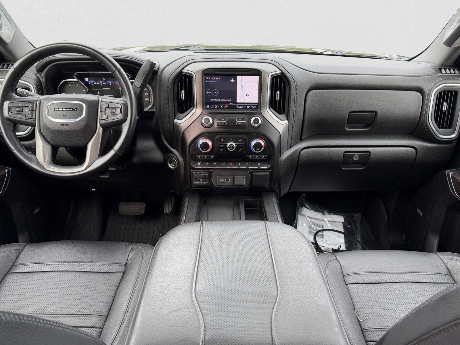 Used 2023 GMC Sierra 3500 Denali AWD/4WD image 13