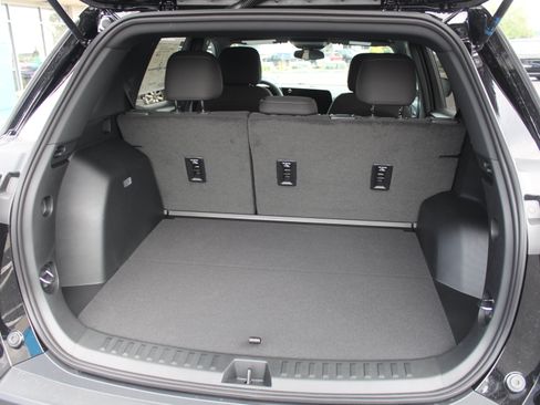 New 2027 Chevrolet Equinox LT FWD image 17