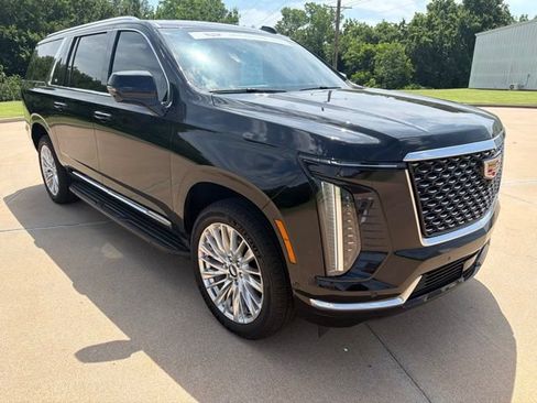 Certified 2025 Cadillac Escalade ESV Premium Luxury RWD image 7