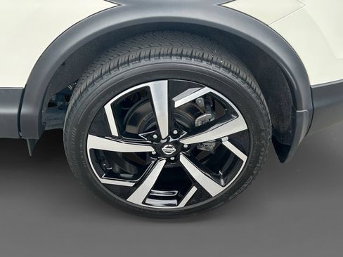 Used 2022 Nissan Rogue Sport SL w/ Premium Package FWD image 8