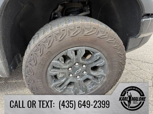 Used 2023 Chevrolet Silverado 1500 ZR2 w/ Technology Package AWD/4WD image 9