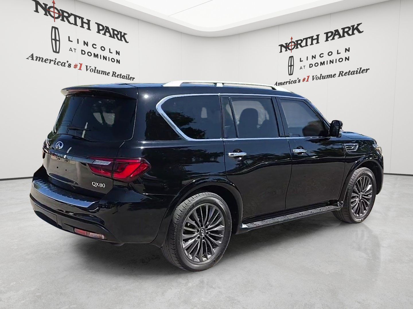 Used 2023 INFINITI QX80 Premium Select w/ Cargo Package RWD image 5