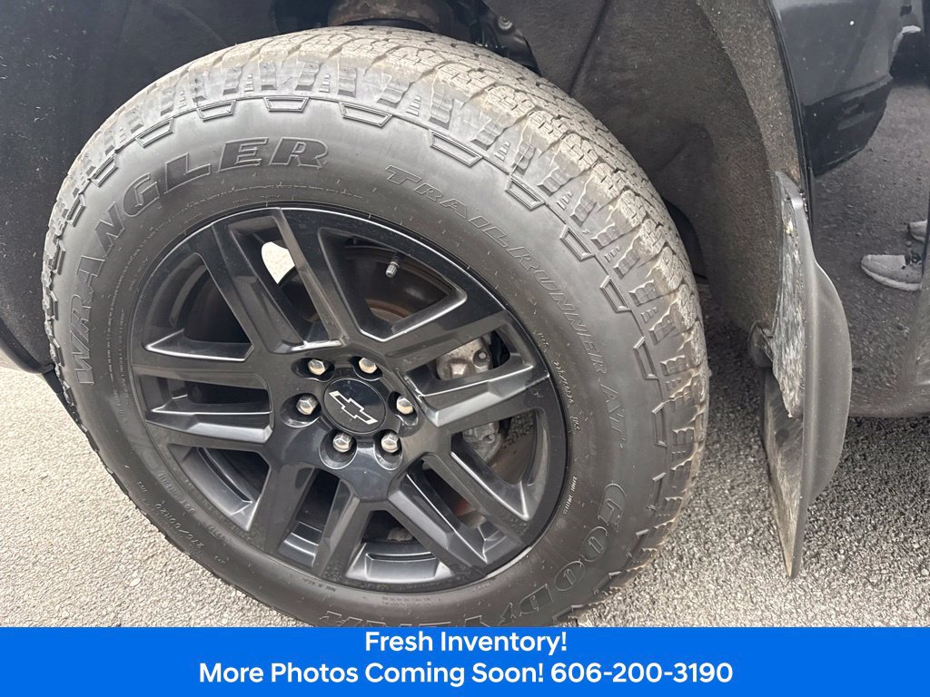 Used 2023 Chevrolet Silverado 1500 RST AWD/4WD image 10