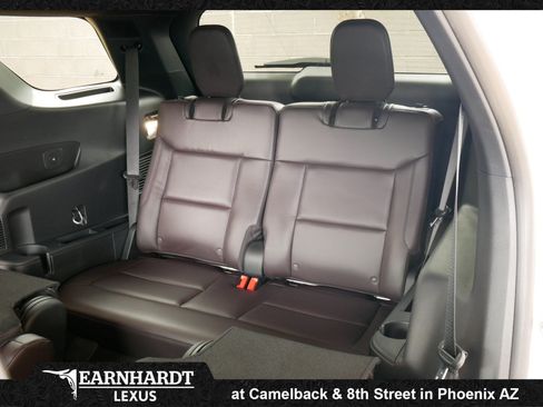 Used 2026 Ford Explorer Platinum RWD image 28
