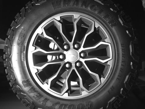 Used 2018 Chevrolet Colorado ZR2 AWD/4WD image 10