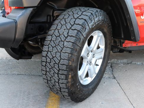 Used 2018 Jeep Wrangler Unlimited Sport S image 18