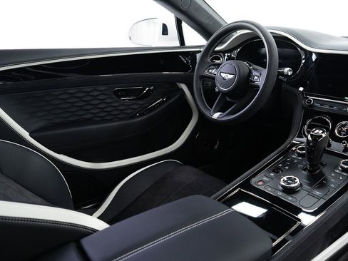 Used 2025 Bentley Continental GT Speed image 24