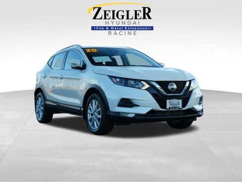 Used 2020 Nissan Rogue Sport SV w/ All-Weather Package image 1