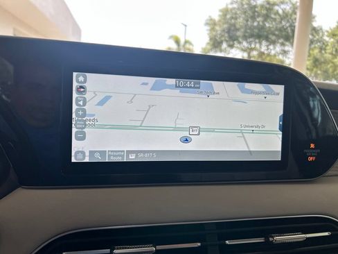 Used 2021 Hyundai Palisade Limited AWD/4WD image 14