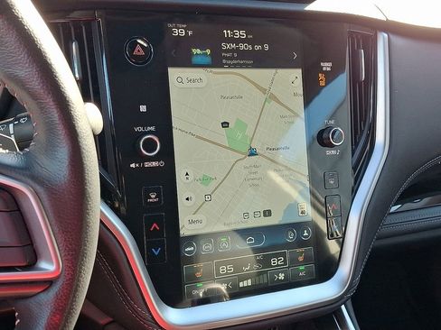 Used 2023 Subaru Outback Limited image 3