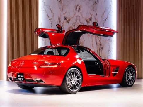 Used 2011 Mercedes-Benz SLS AMG Coupe image 5