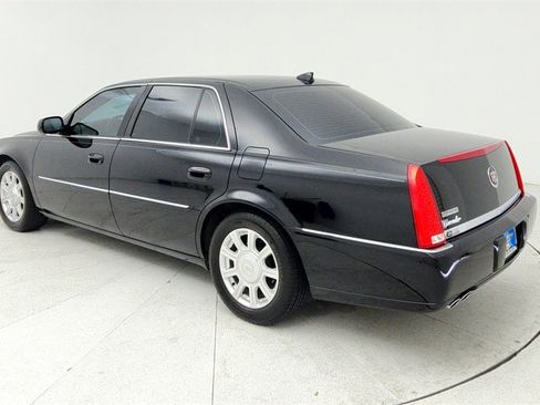 Used 2011 Cadillac DTS image 7