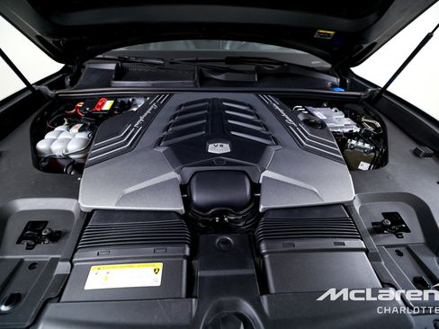 Used 2020 Lamborghini Urus image 33