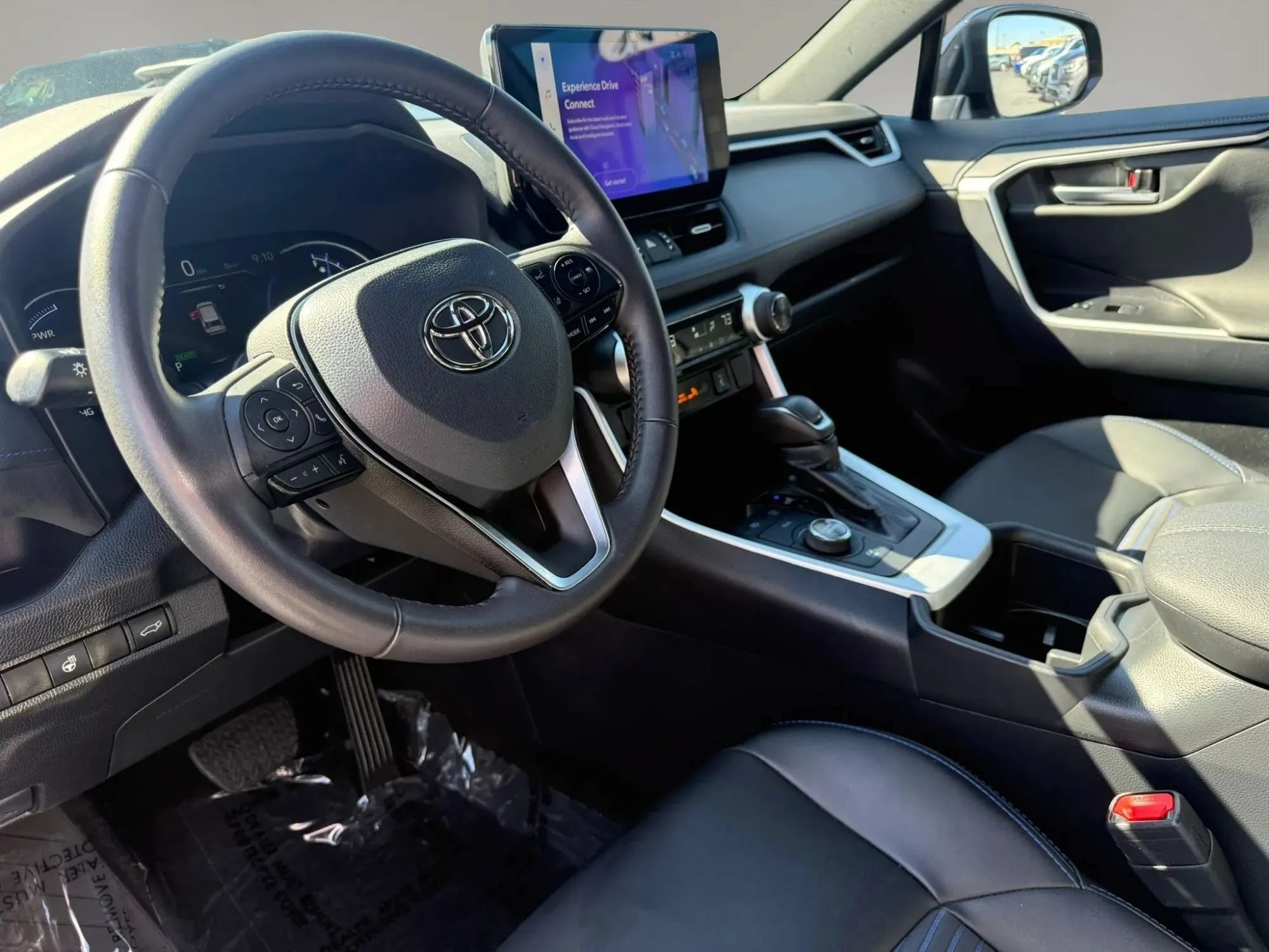 Used 2024 Toyota RAV4 XSE w/ Weather Package AWD/4WD image 9