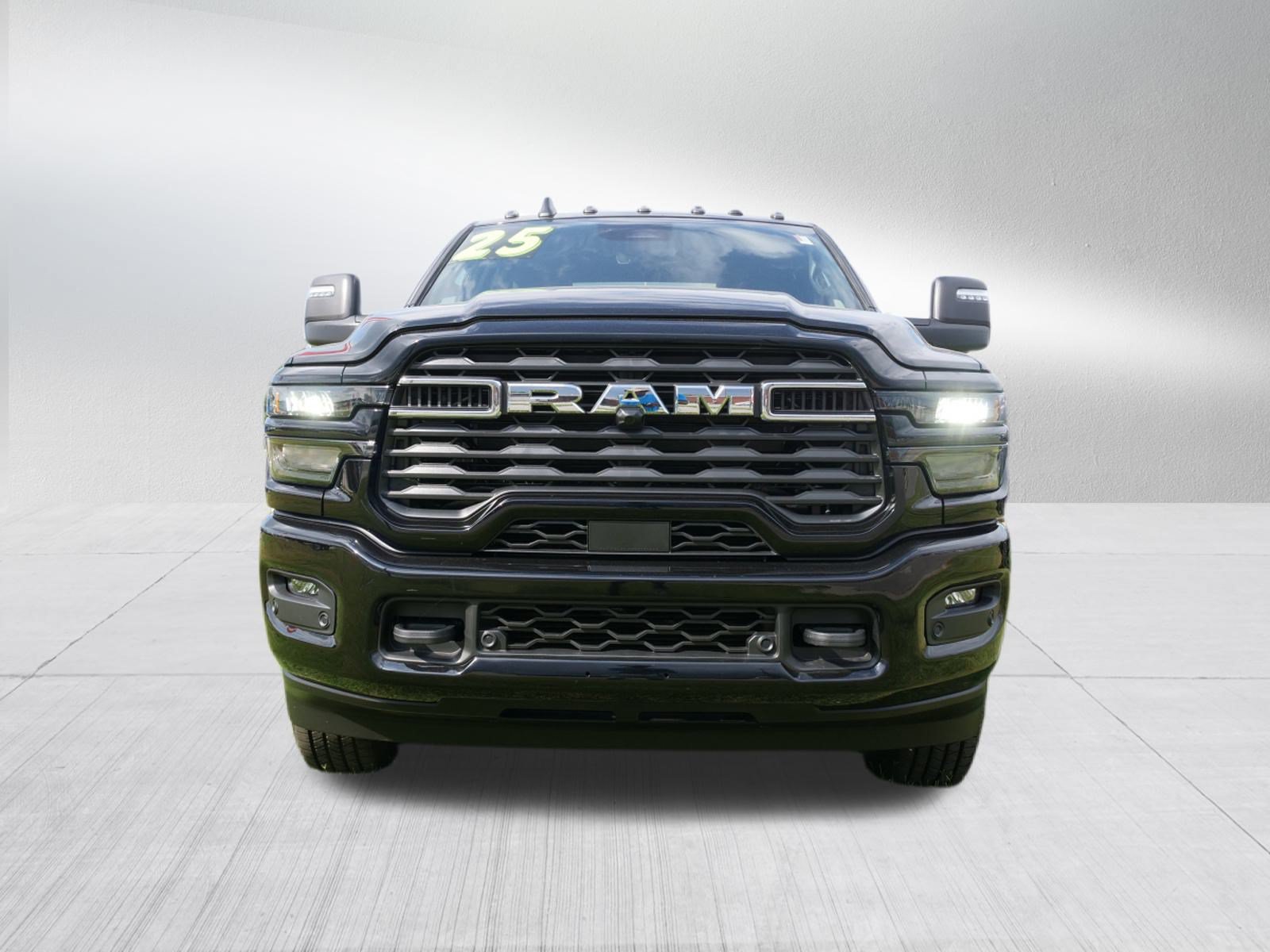Used 2025 RAM 2500 Big Horn AWD/4WD image 9