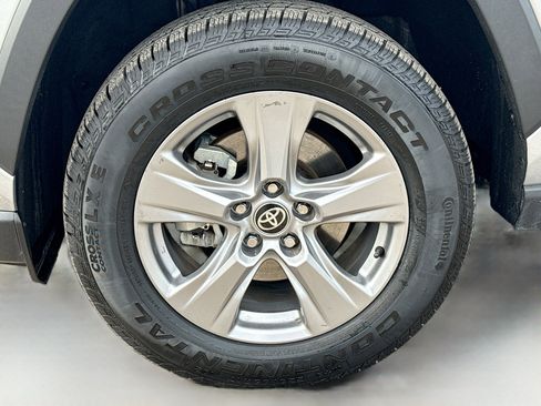 Used 2024 Toyota RAV4 XLE image 40