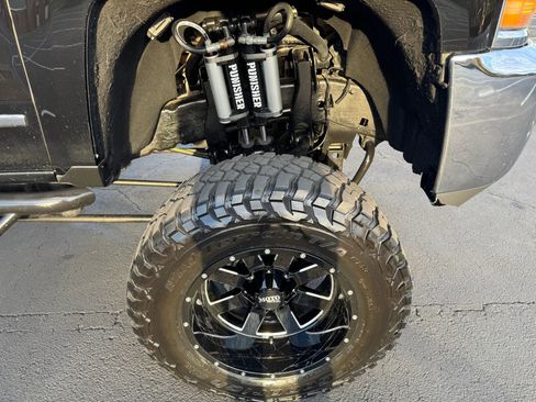 Used 2015 Chevrolet Silverado 2500 High Country w/ Duramax Plus Package image 14