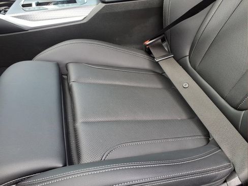 Used 2025 BMW 330i Sedan RWD image 17