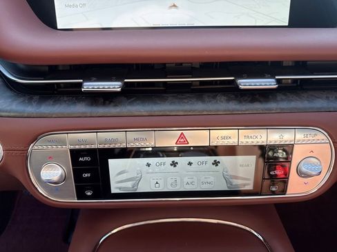 New 2026 Genesis G90 3.5T AWD/4WD image 25