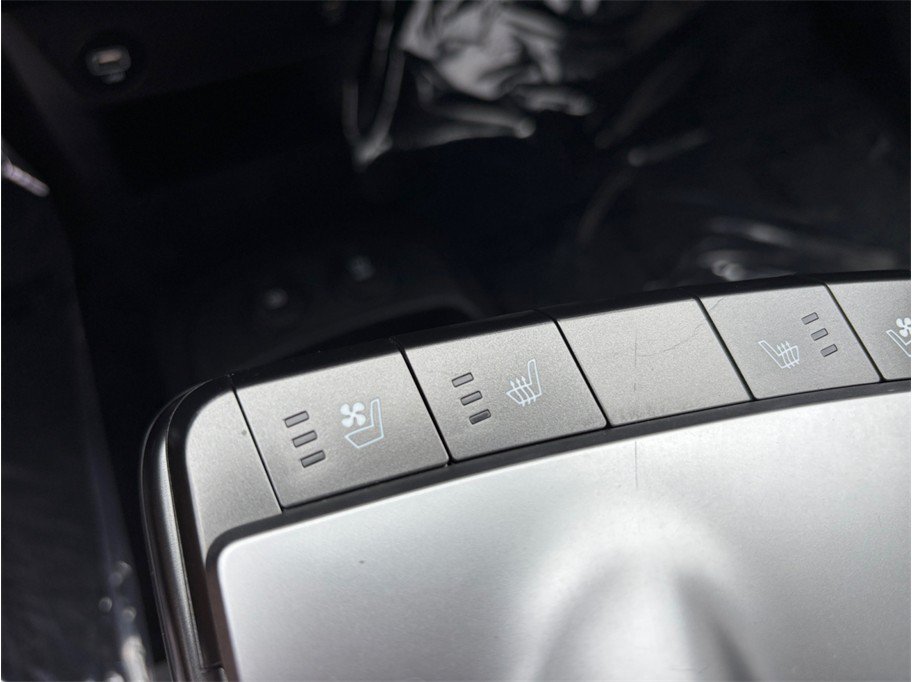 Used 2024 Kia EV6 Wind RWD image 35