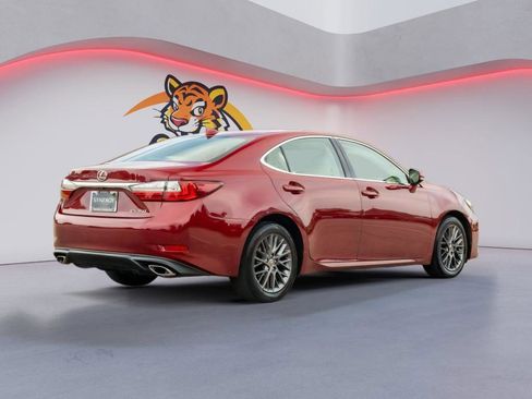 Used 2018 Lexus ES 350 w/ Navigation System Package FWD image 5
