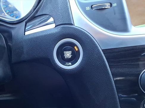 Used 2017 Chrysler 300 Limited image 30