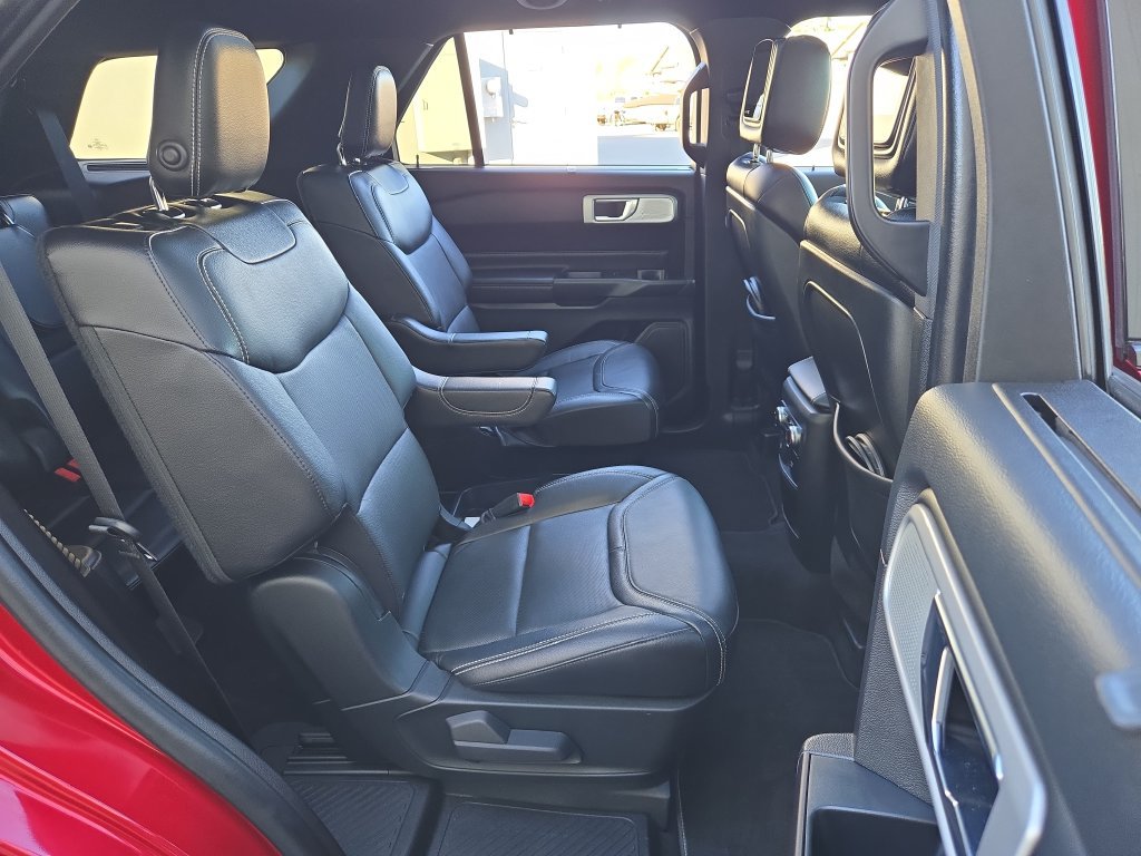 Used 2020 Ford Explorer ST w/ ST Street Pack AWD/4WD image 17