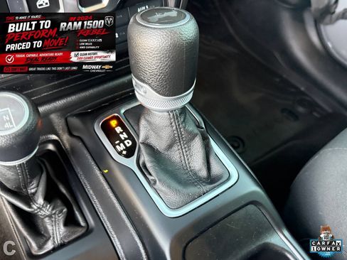 Used 2022 Jeep Wrangler Sport AWD/4WD image 21