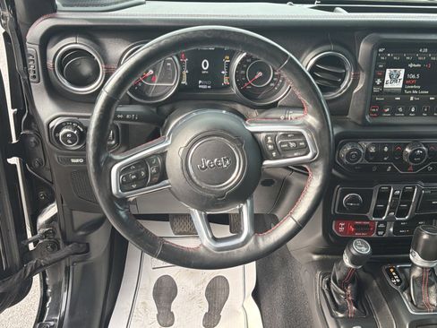 Used 2020 Jeep Gladiator Rubicon AWD/4WD image 17