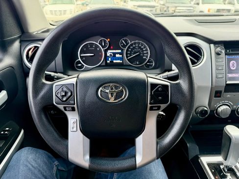 Used 2014 Toyota Tundra SR5 w/ SR5 Upgrade Package image 11