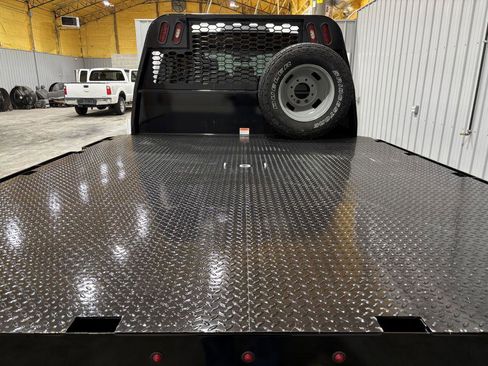 Used 2019 Ford F350 XL w/ Power Equipment Group image 22