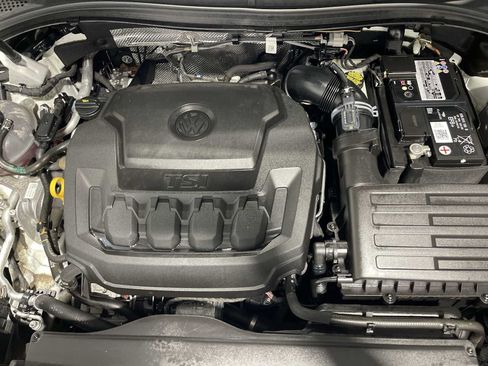 Used 2021 Volkswagen Tiguan SE R-Line AWD/4WD image 9