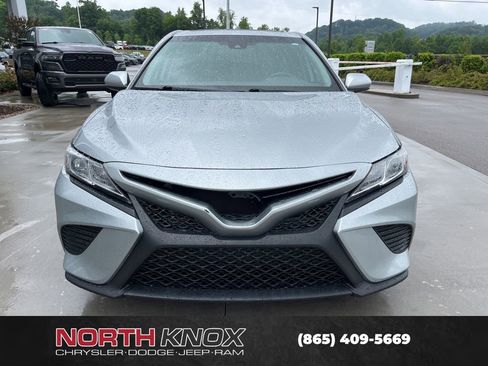 Used 2020 Toyota Camry SE FWD image 31
