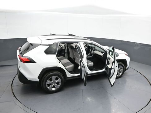 Certified 2022 Toyota RAV4 XLE image 46
