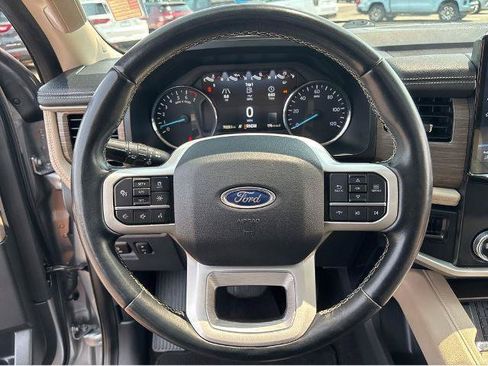 Used 2022 Ford Expedition Limited AWD/4WD image 19