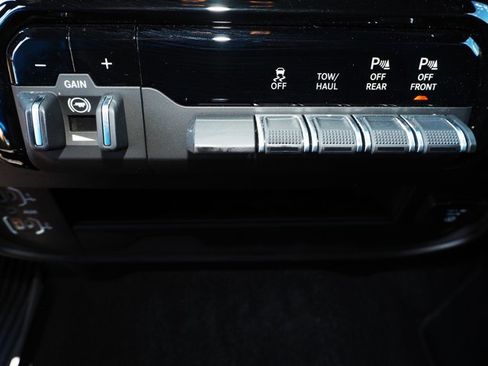 Used 2025 RAM 2500 Tradesman image 27