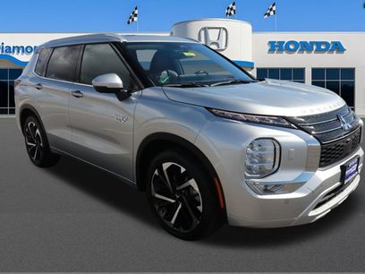 Used 2024 Mitsubishi Outlander 4WD Plug-In Hybrid