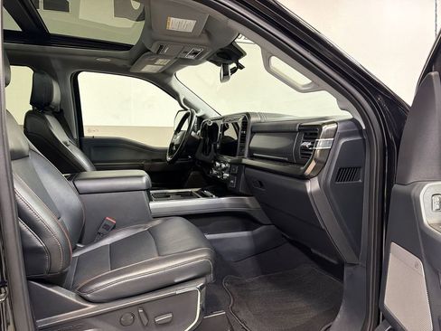 Used 2023 Ford F250 Lariat w/ Lariat Ultimate Package AWD/4WD image 41