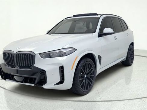 Used 2026 BMW X5 sDrive40i w/ M Sport Package RWD image 4