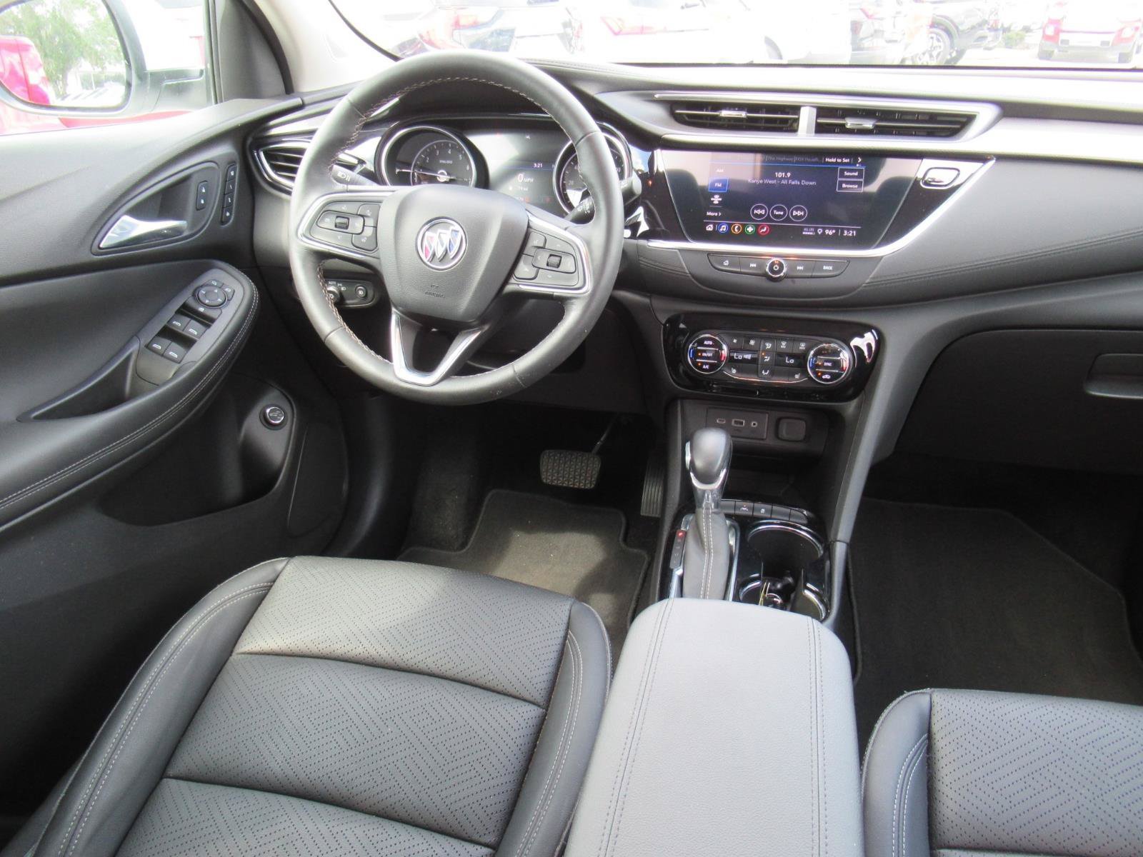 Used 2022 Buick Encore GX Essence FWD image 13