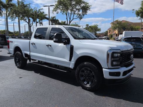Used 2024 Ford F250 XL w/ STX Appearance Package AWD/4WD image 2