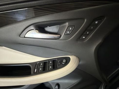 Certified 2020 Buick Envision Premium AWD/4WD image 13