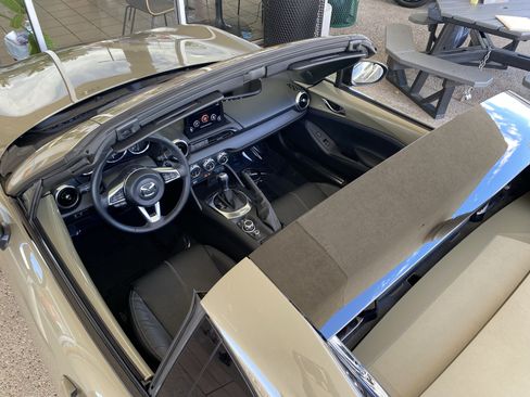 Certified 2023 MAZDA MX-5 Miata Grand Touring RWD image 34