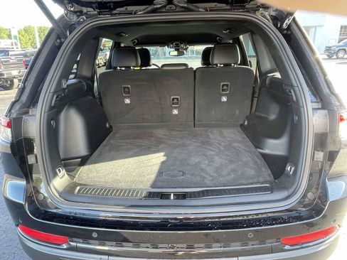 Certified 2023 Jeep Grand Cherokee Altitude AWD/4WD image 21