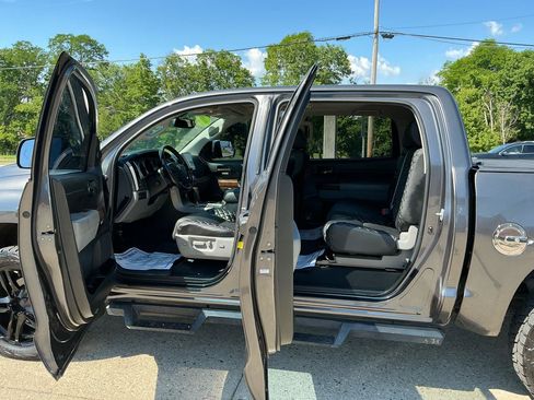 Used 2012 Toyota Tundra Limited w/ Memory Pkg AWD/4WD image 8