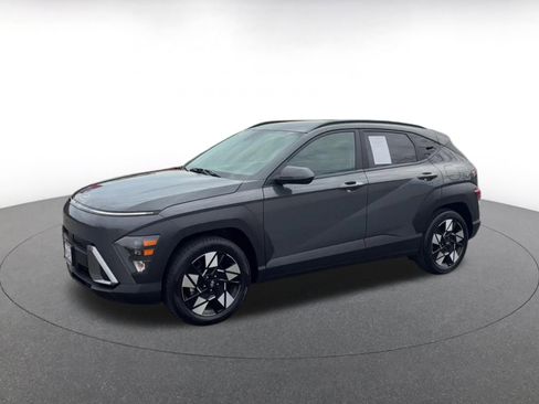 Used 2025 Hyundai Kona SEL image 8