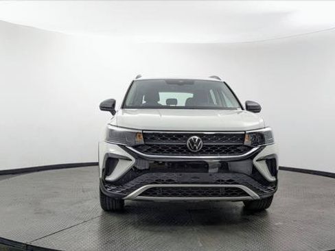 Used 2024 Volkswagen Taos S FWD image 11